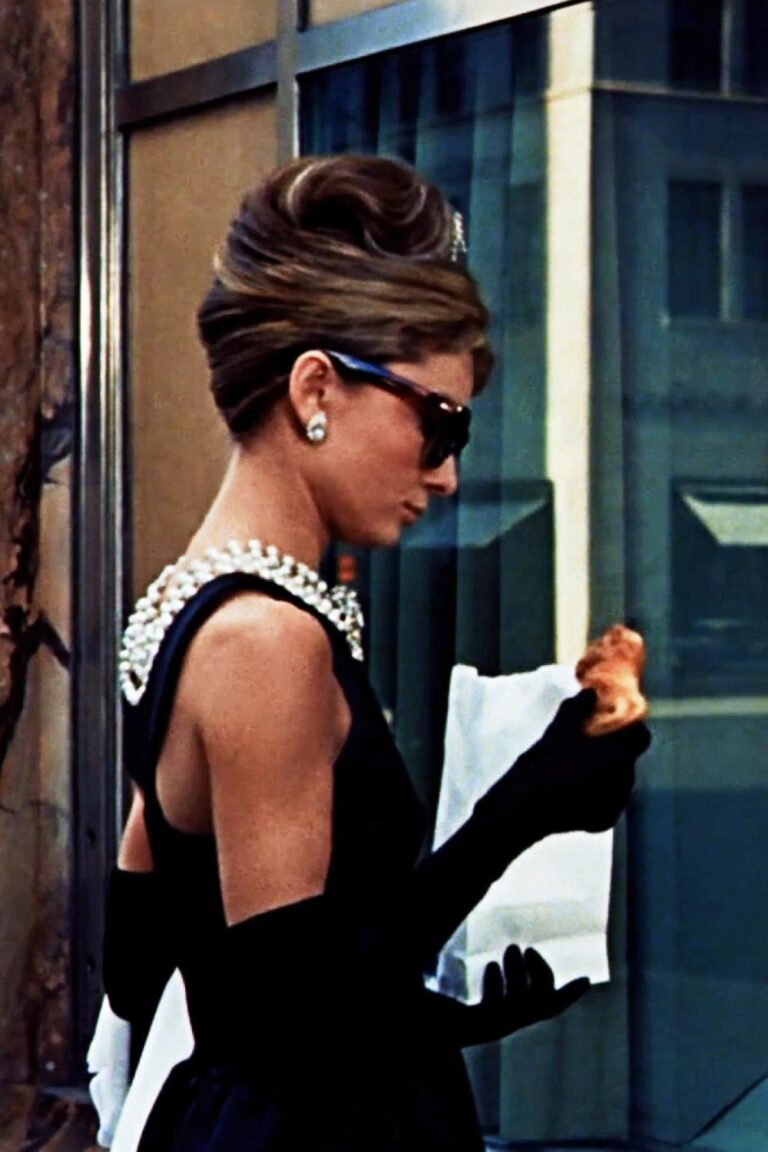 5 Breakfast at Tiffanys Costumes | Holly Golightly Costumes from Amazon