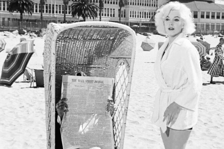 Marilyn Monroe Some Like it Hot Dress Outfits – 8 Spectacular Vintage Style Outfits