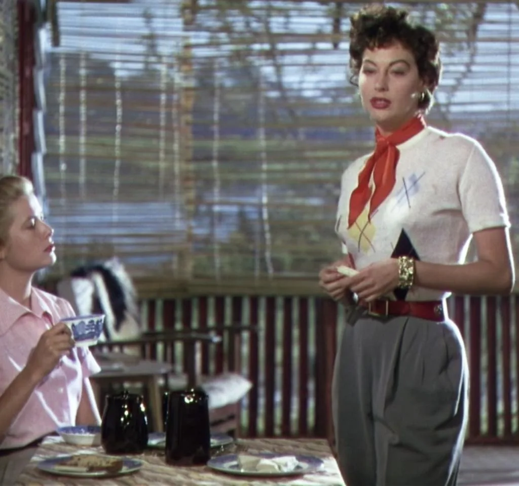 Image of Grace Kelly and Ava Gardner wearing 1950s fashion in Mogambo