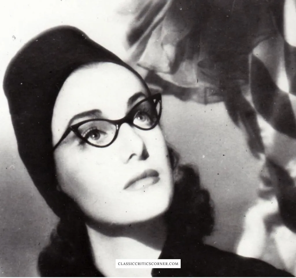 Image of Altina wearing 1950s cat eye glasses