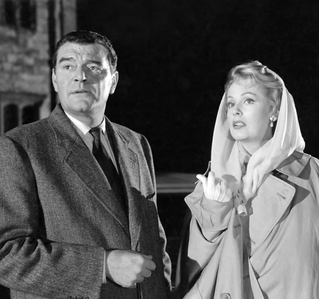 Image of Jack Hawkins and Arlene Dahl in She Played with Fire
